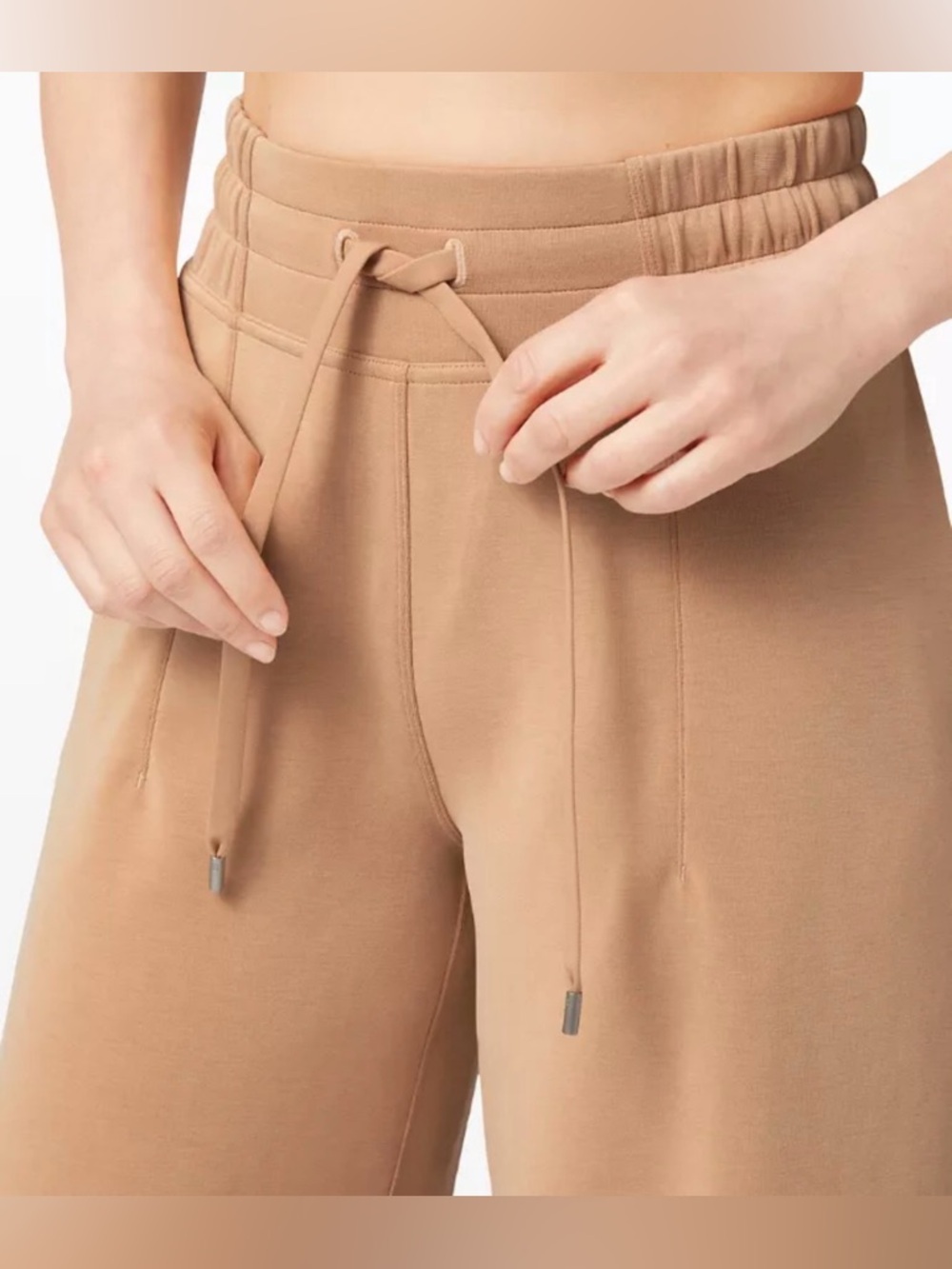 NOT AVAILABLE
Lululemon Women's Soft Ambitions High Rise Crop Beechwood, Sz 8 - Picture 1 of 6